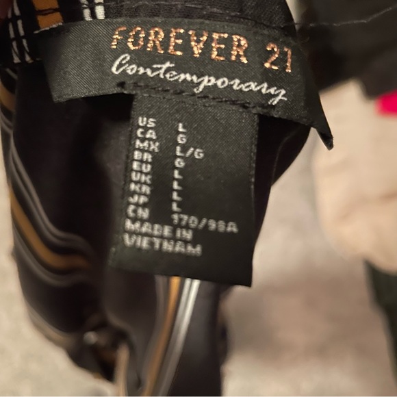 Ladies Wrapped Blouse - Picture 4 of 4